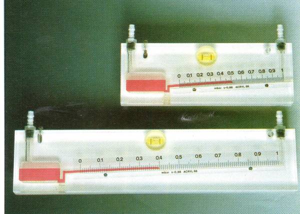 Inclined tube manometer according to Krell on metal plate